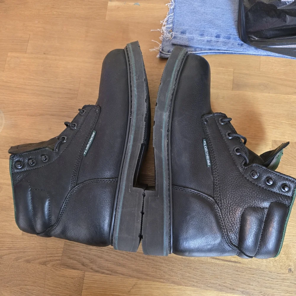 Florsheim FE675 Men’s Work Boot Black Leather ASTM Safety EH Toe Size 11EEE Wide